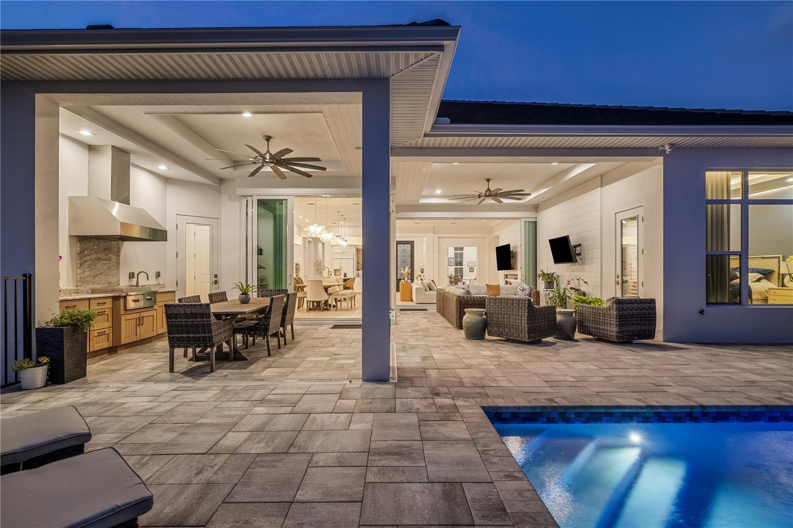SANCTUARY COVE - Residential