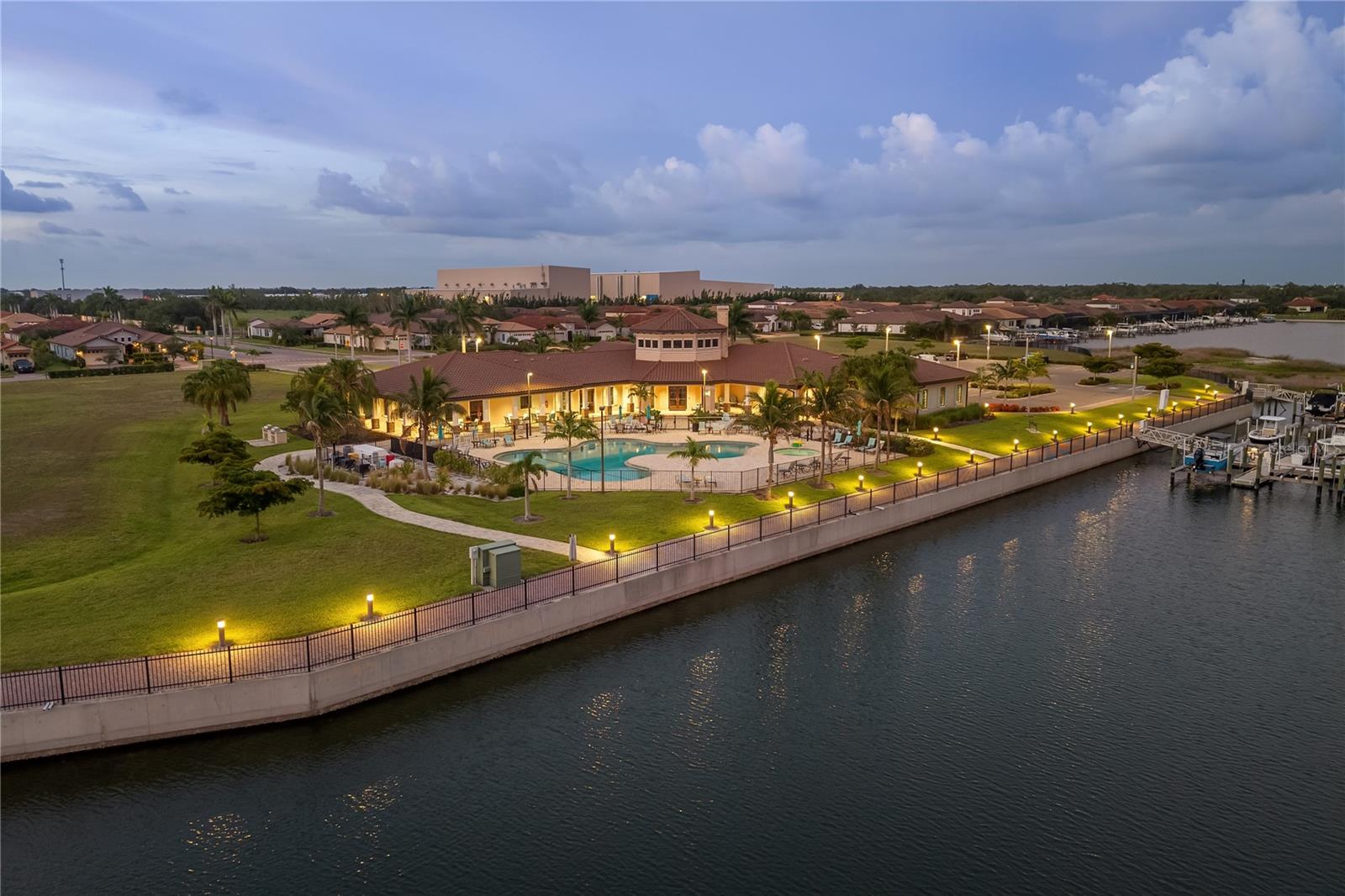 SANCTUARY COVE - Residential