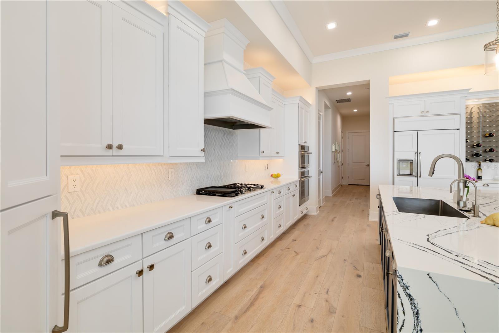 SANCTUARY COVE - Residential