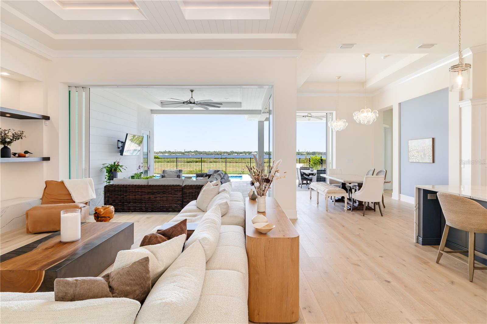 SANCTUARY COVE - Residential