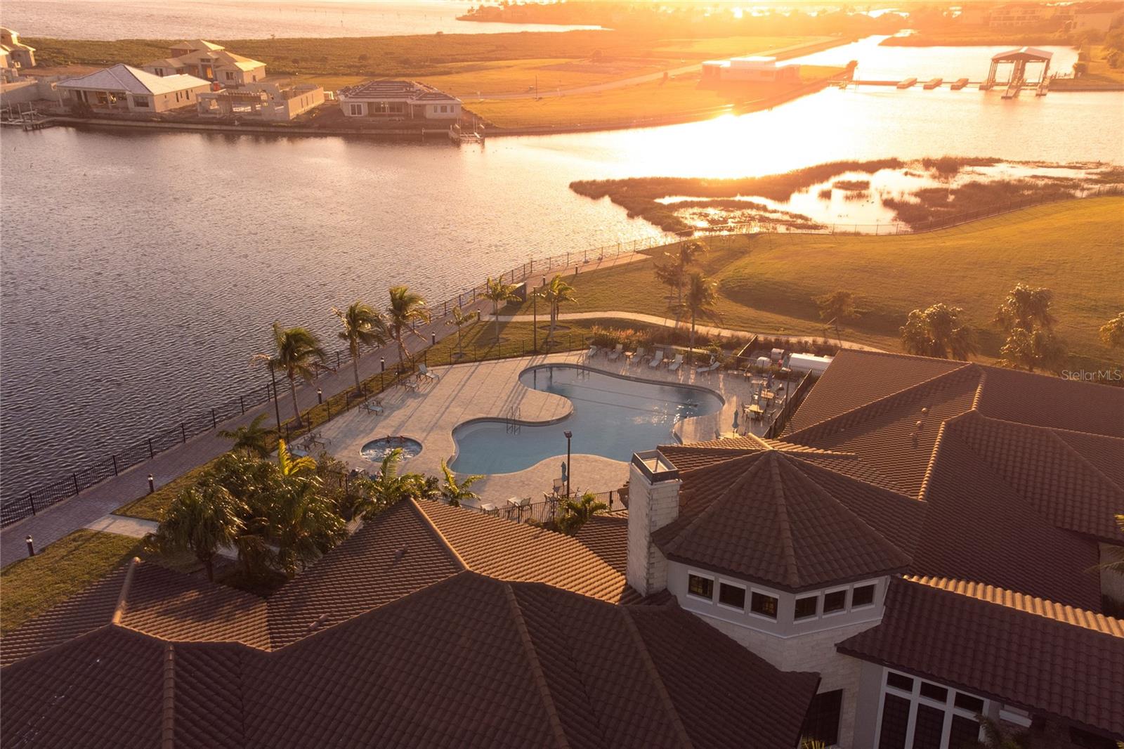 SANCTUARY COVE - Residential