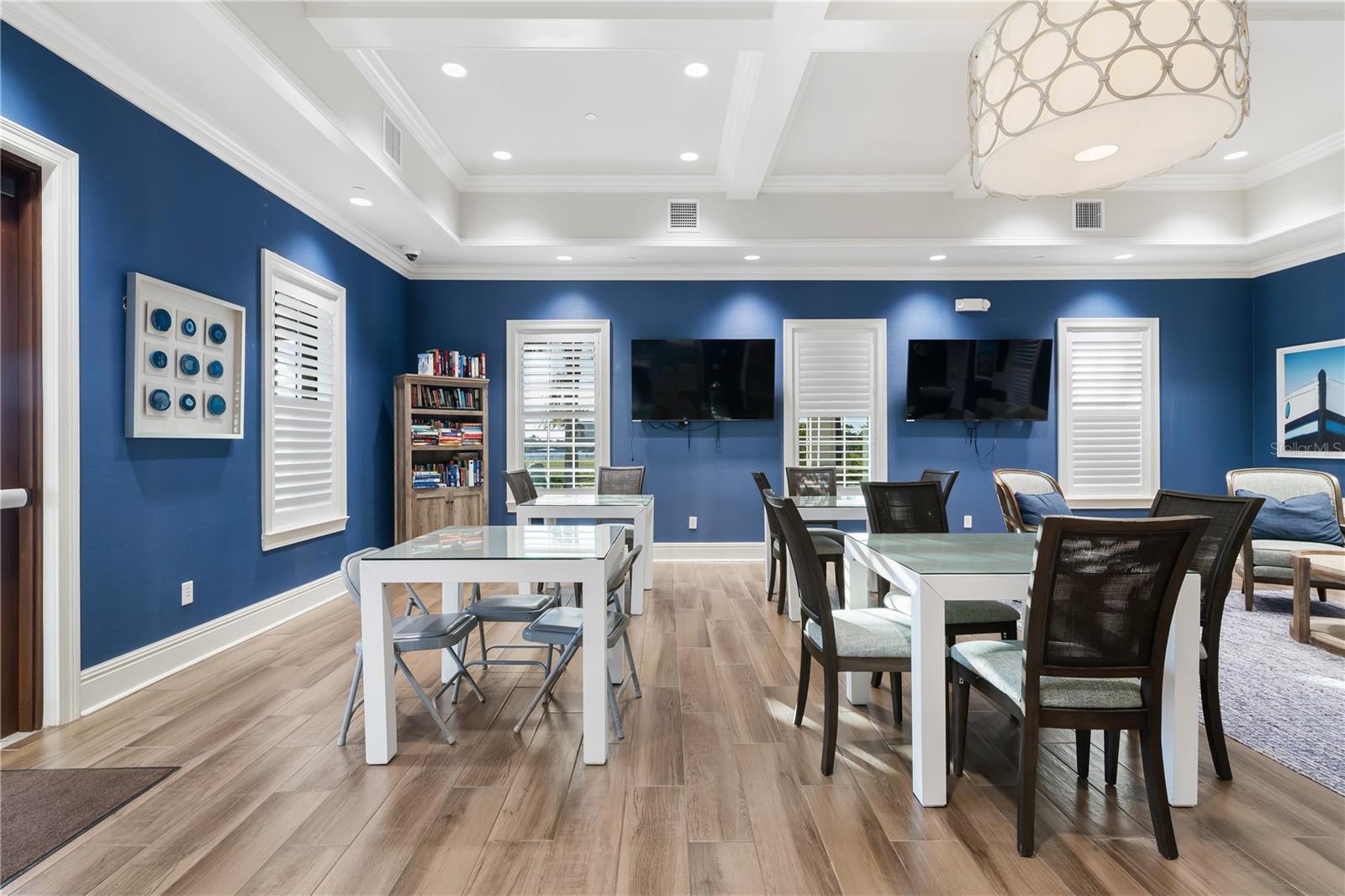 SANCTUARY COVE - Residential