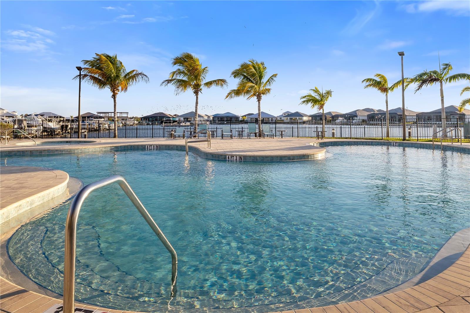 SANCTUARY COVE - Residential