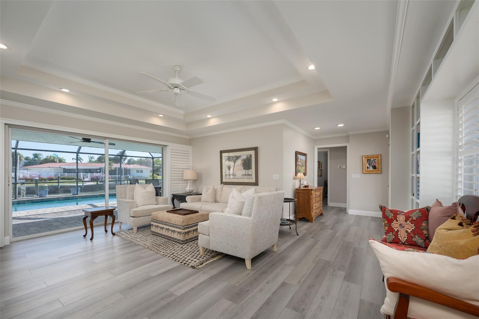 COUNTRY CLUB SHORES SEC 1 - Residential