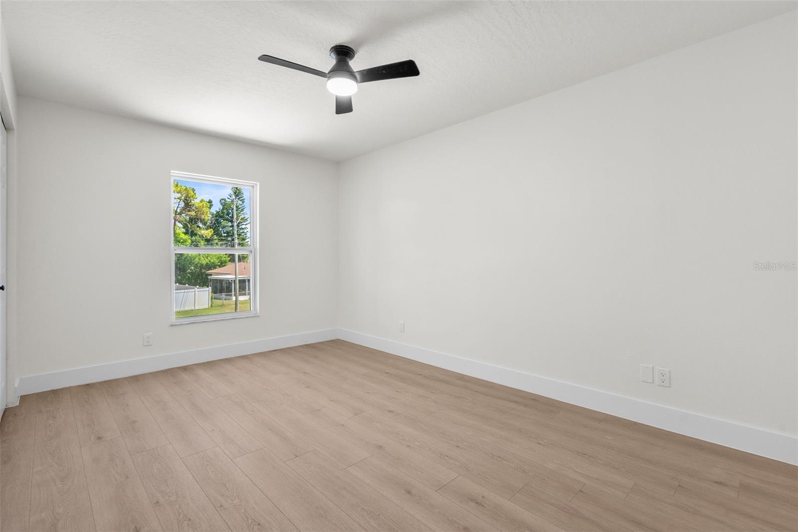 LAKEWOOD COUNTRY CLUB ESTATES SEC 1 - Residential