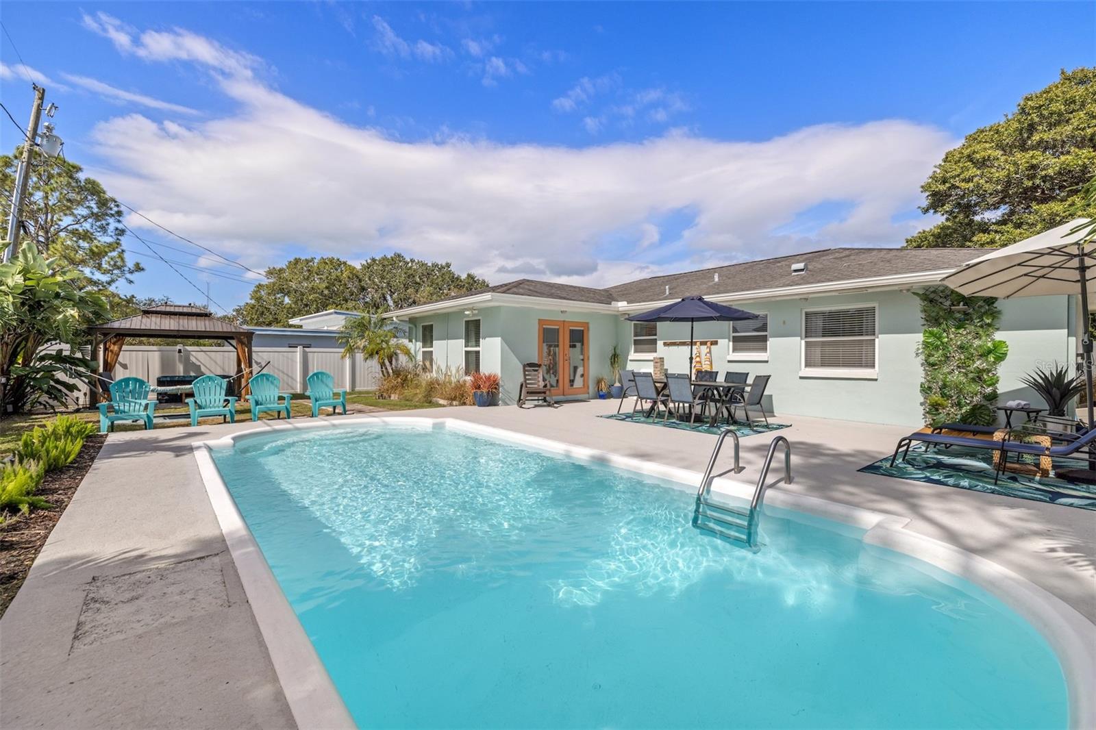 SUNNY PARK GROVES - Residential