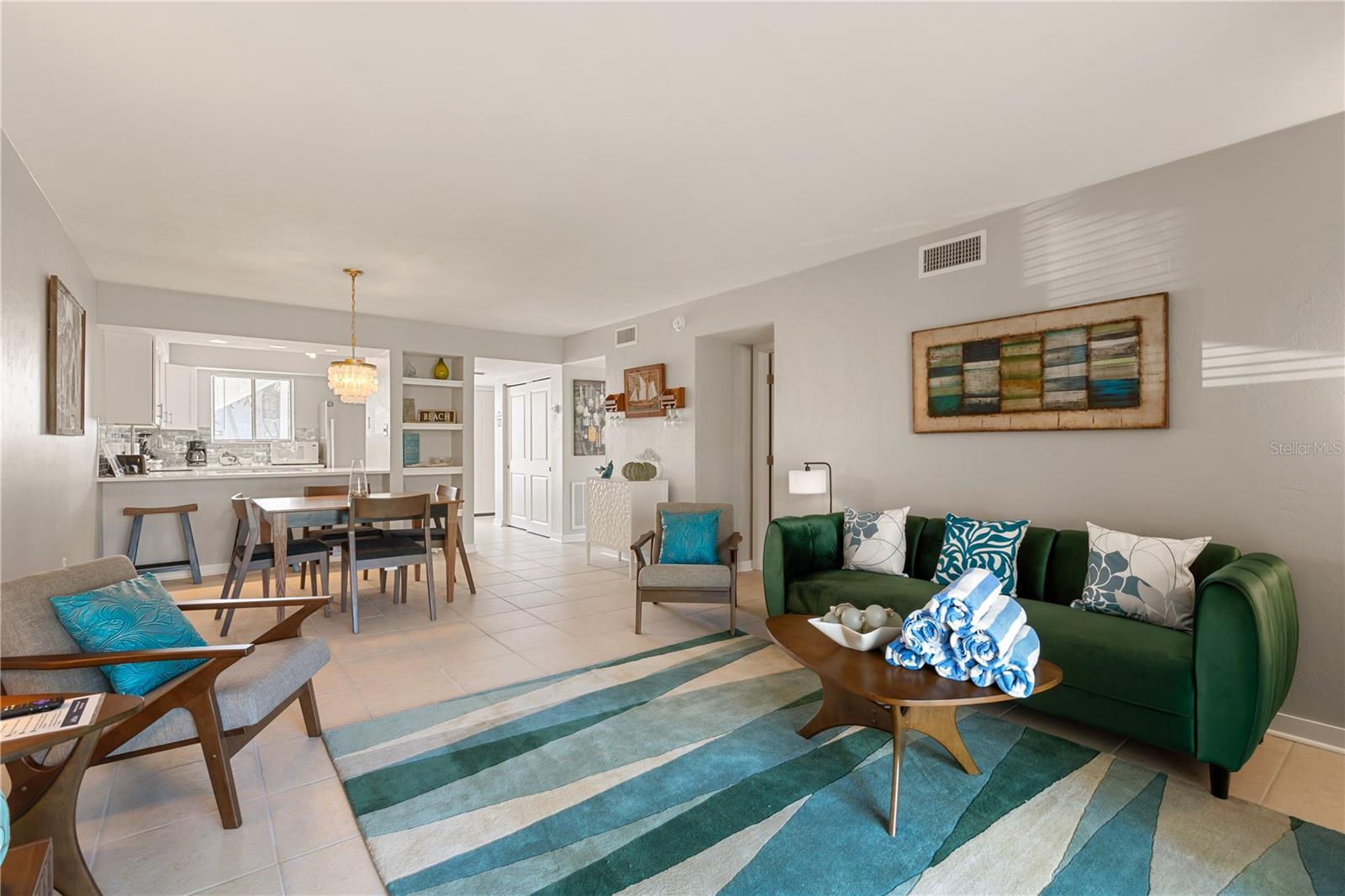 RUNAWAY BAY - Residential