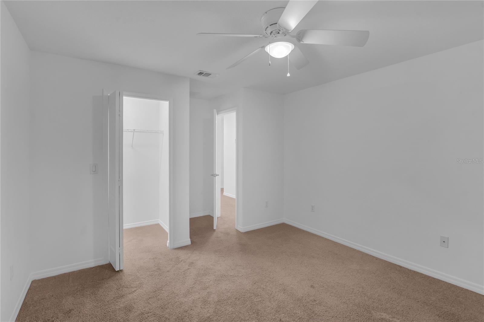 SIGNATURE LAKES PH 02 A B H I J - Residential Lease