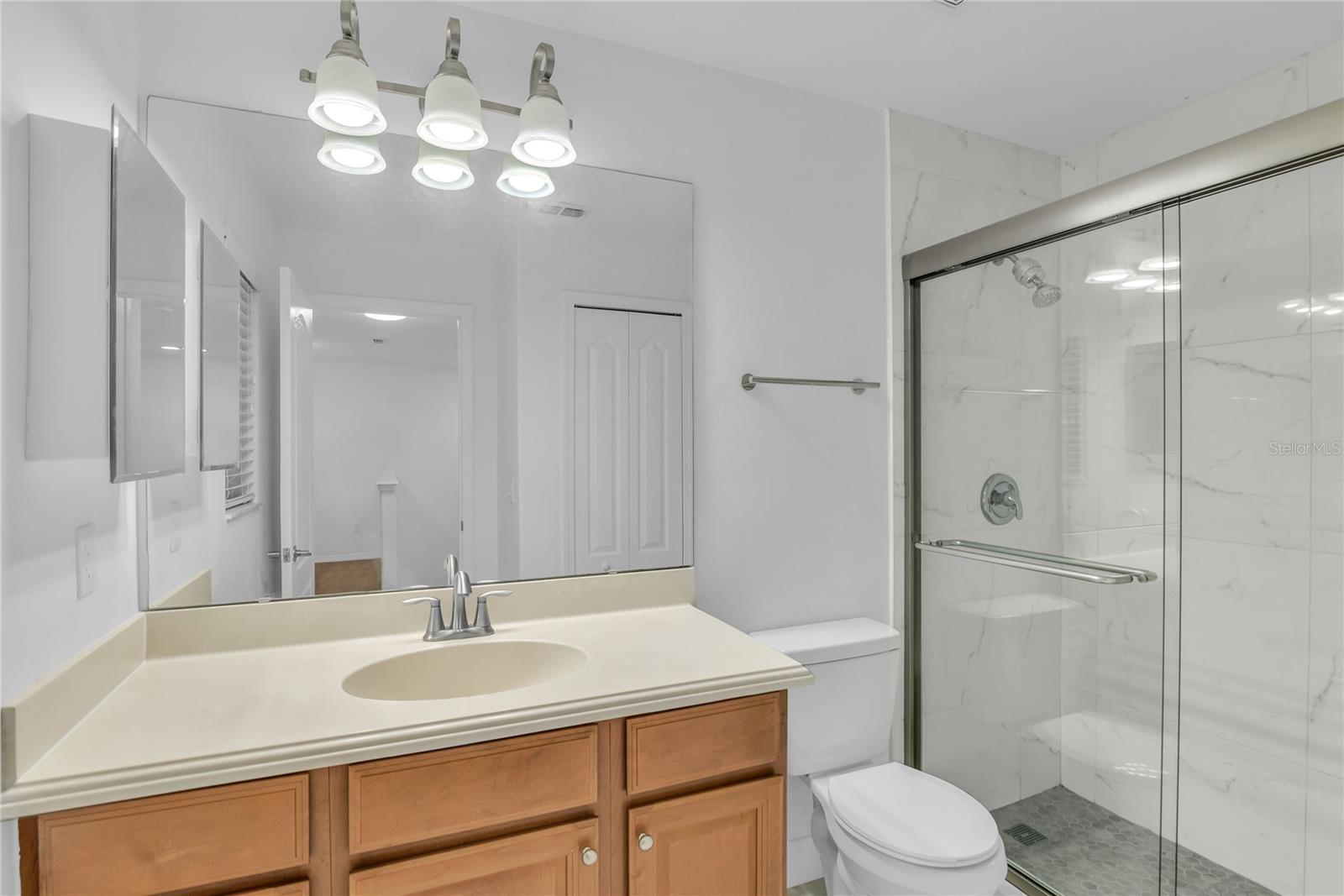 SIGNATURE LAKES PH 02 A B H I J - Residential Lease