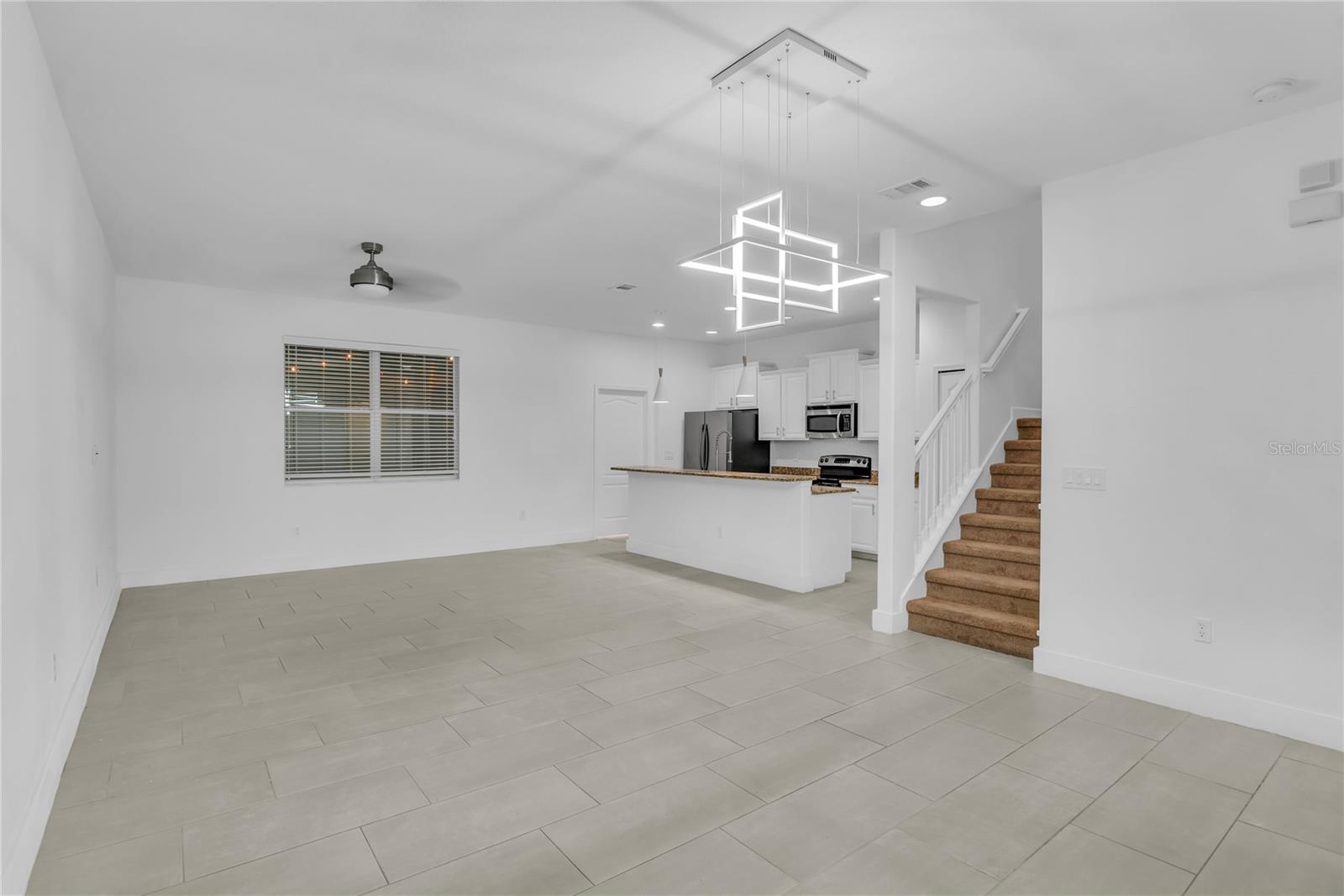 SIGNATURE LAKES PH 02 A B H I J - Residential Lease