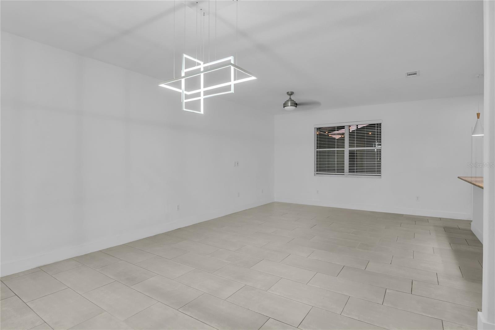 SIGNATURE LAKES PH 02 A B H I J - Residential Lease