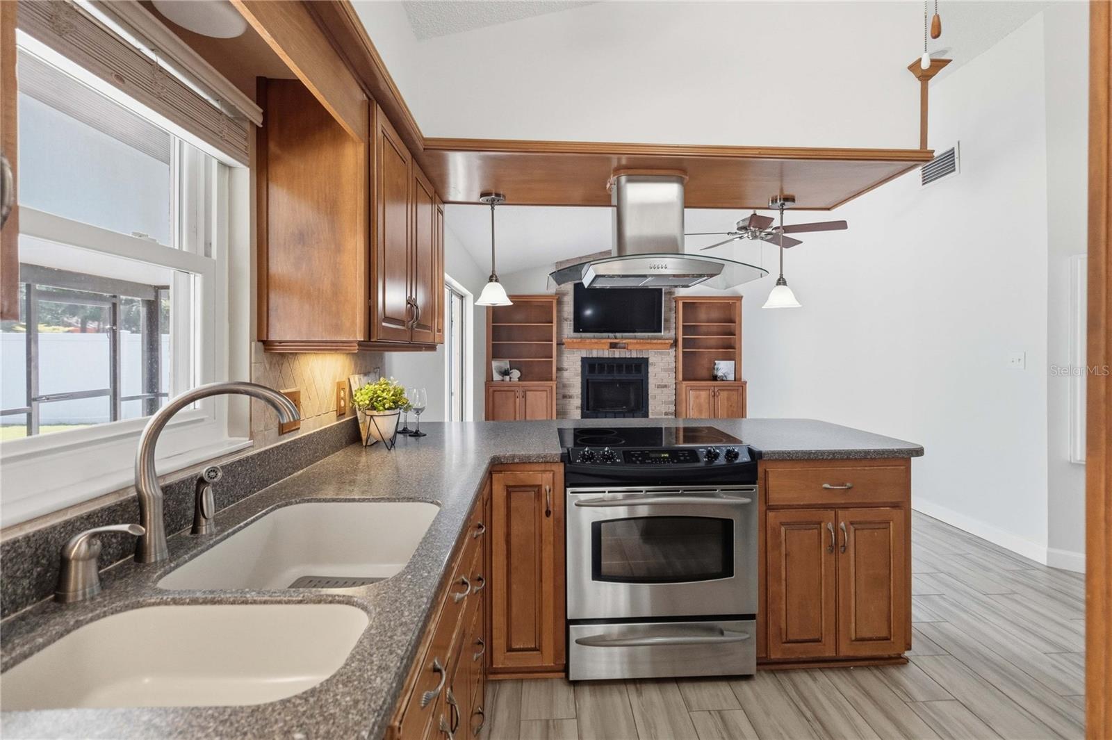 FOXMOOR UNIT 3 - Residential