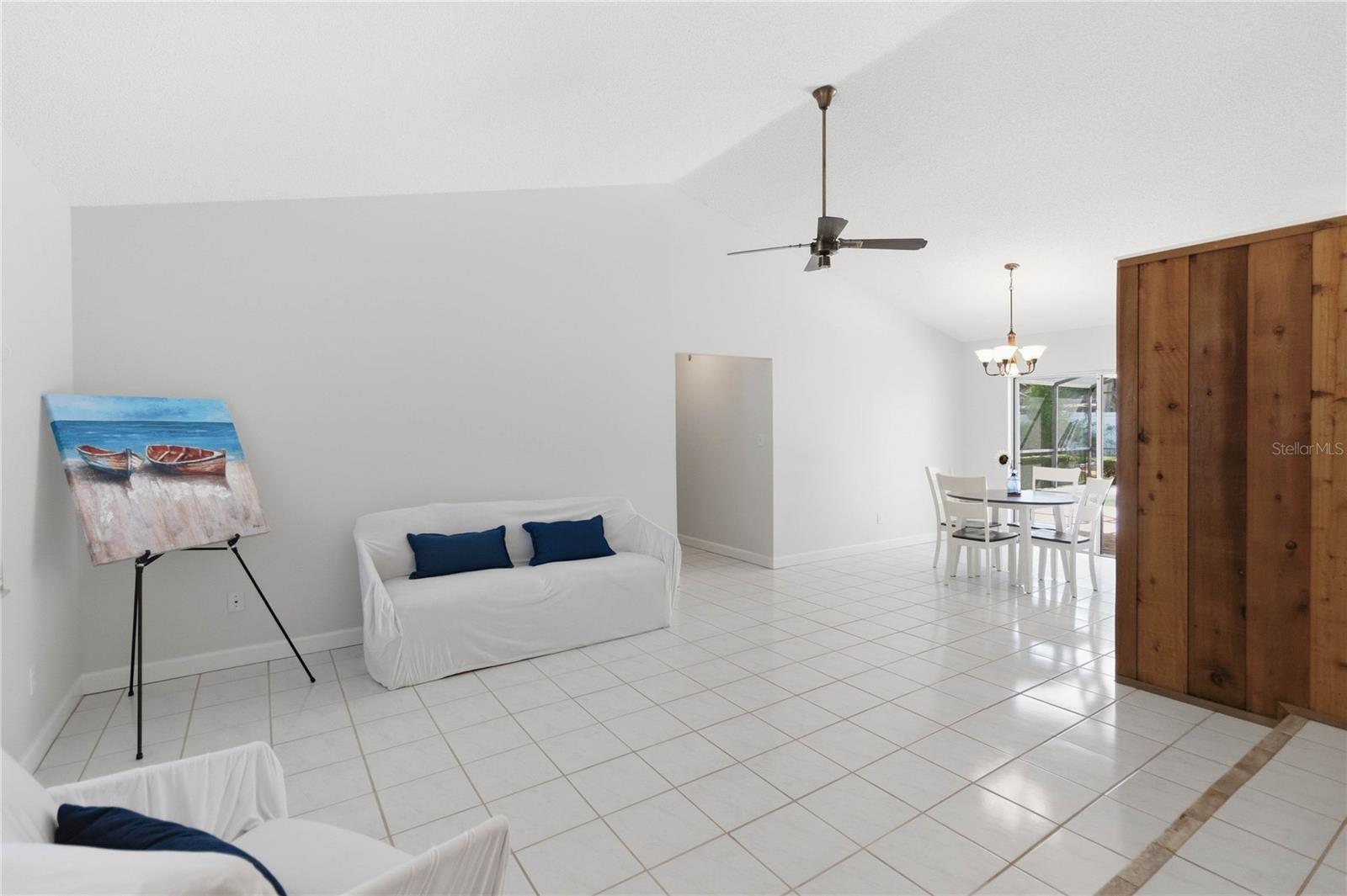 FOXMOOR UNIT 3 - Residential