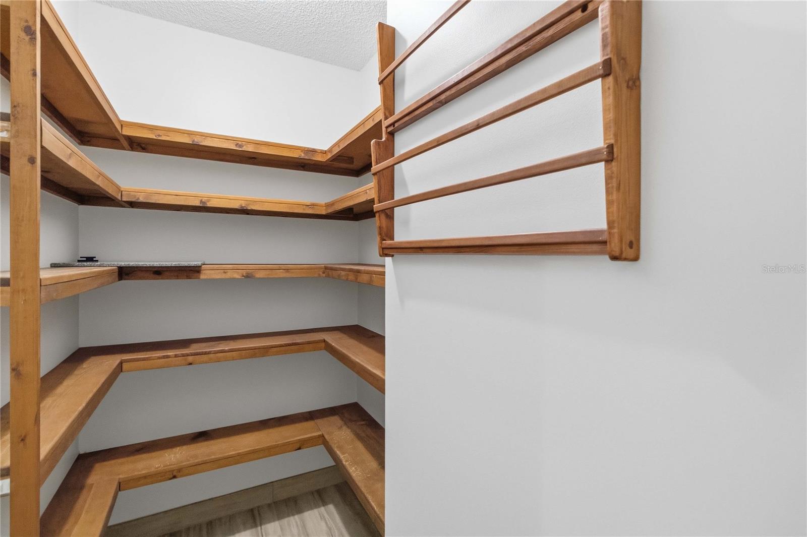 FOXMOOR UNIT 3 - Residential