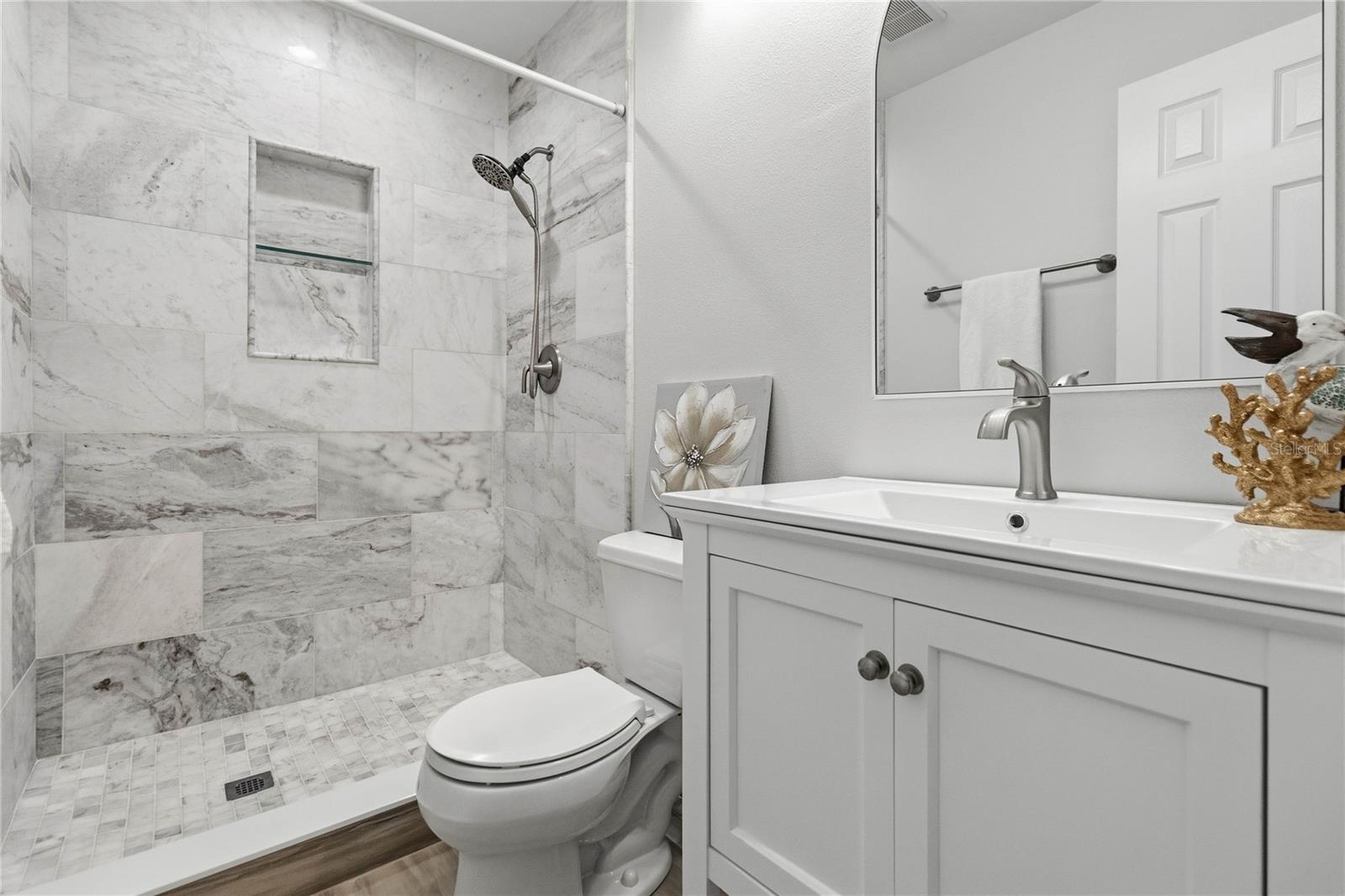 FOXMOOR UNIT 3 - Residential