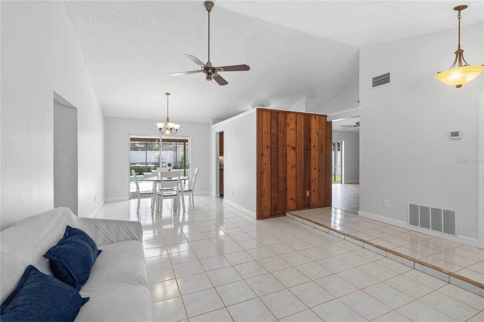FOXMOOR UNIT 3 - Residential