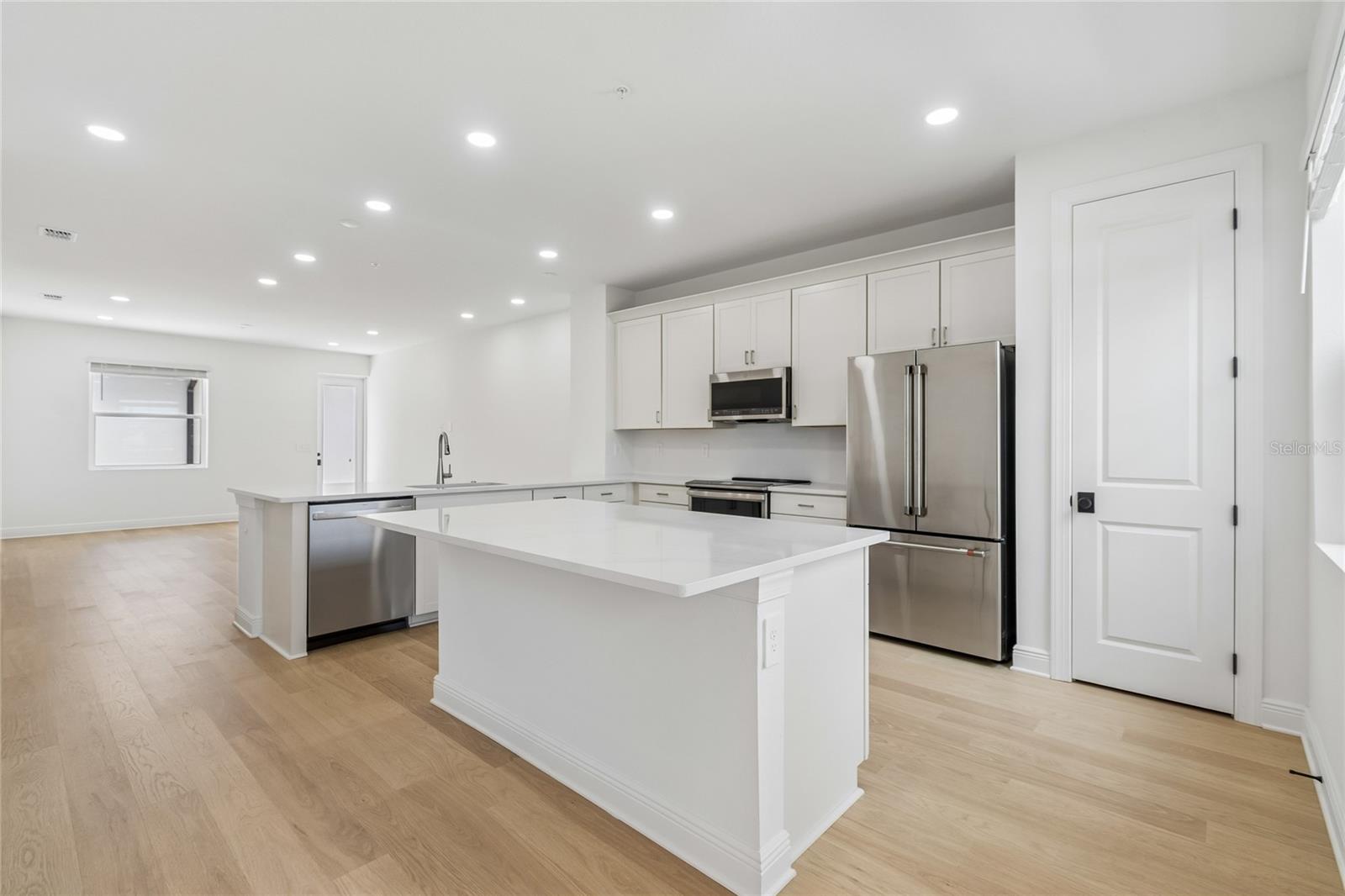 PALMERA AT WELLEN PARK - Residential