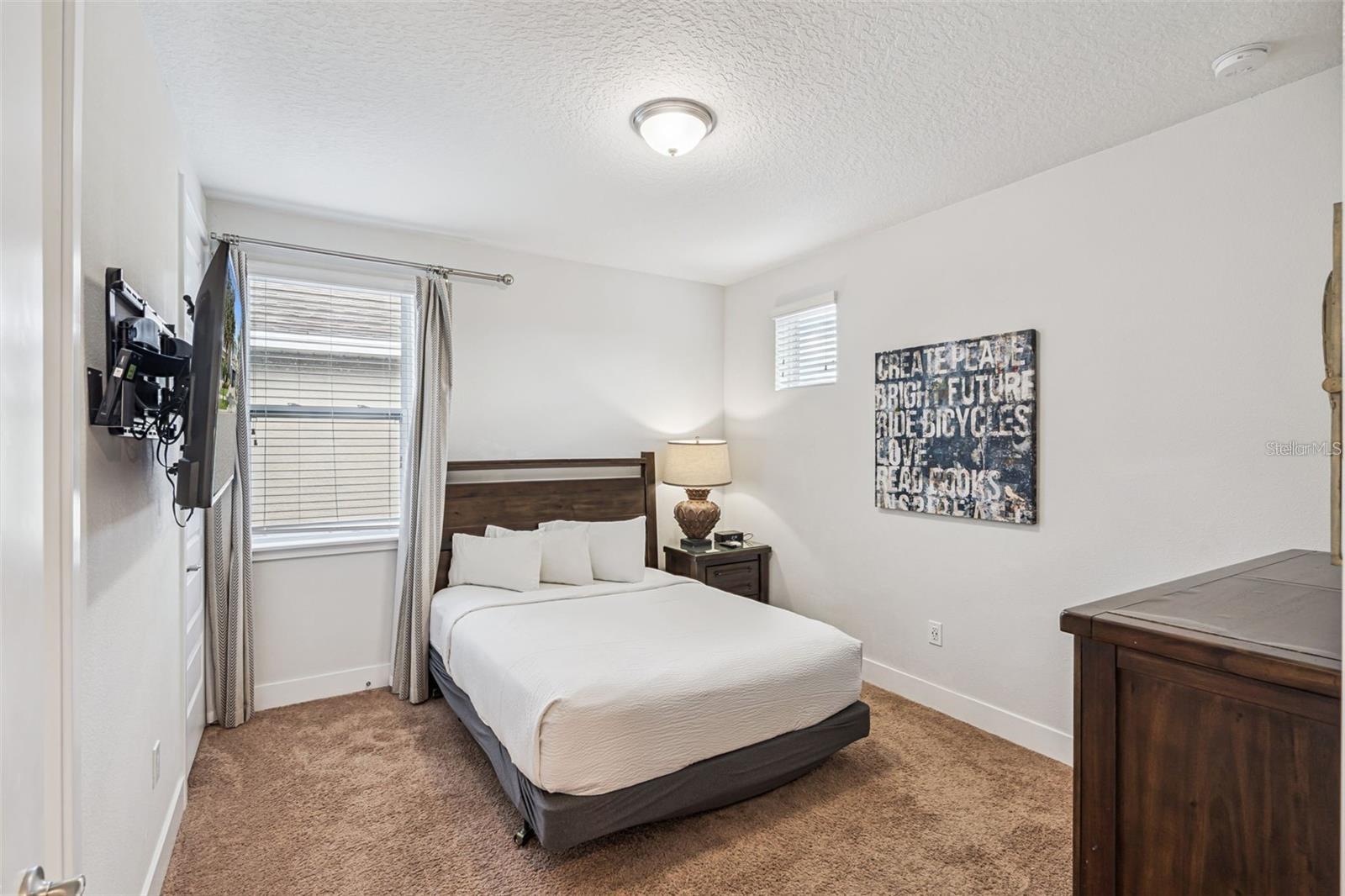 REUNION WEST PH 1 EAST - Residential Lease