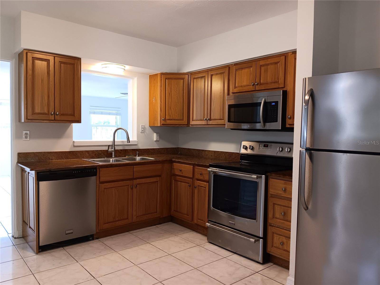 SUNILAND - Residential Lease