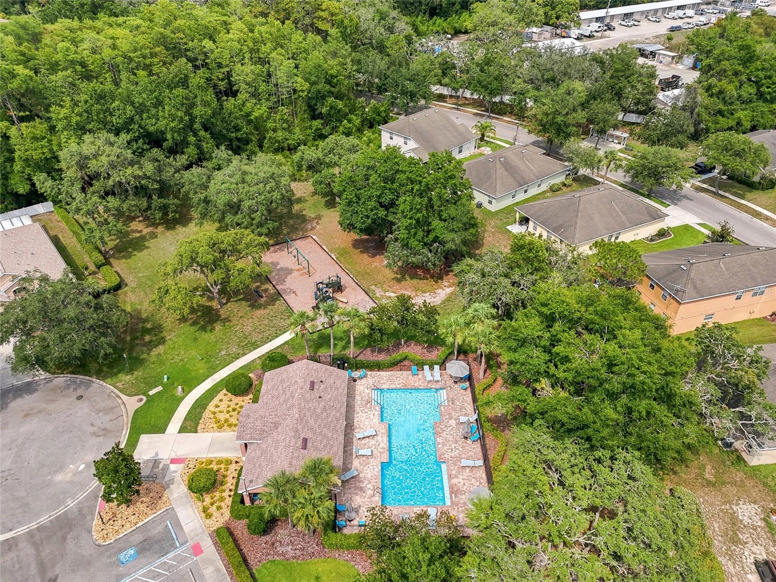 COLONY LAKES - Residential