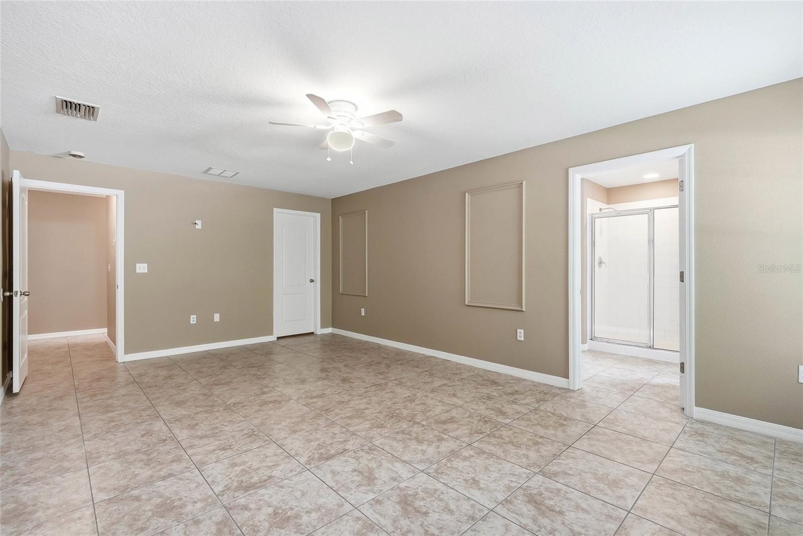 COLONY LAKES - Residential