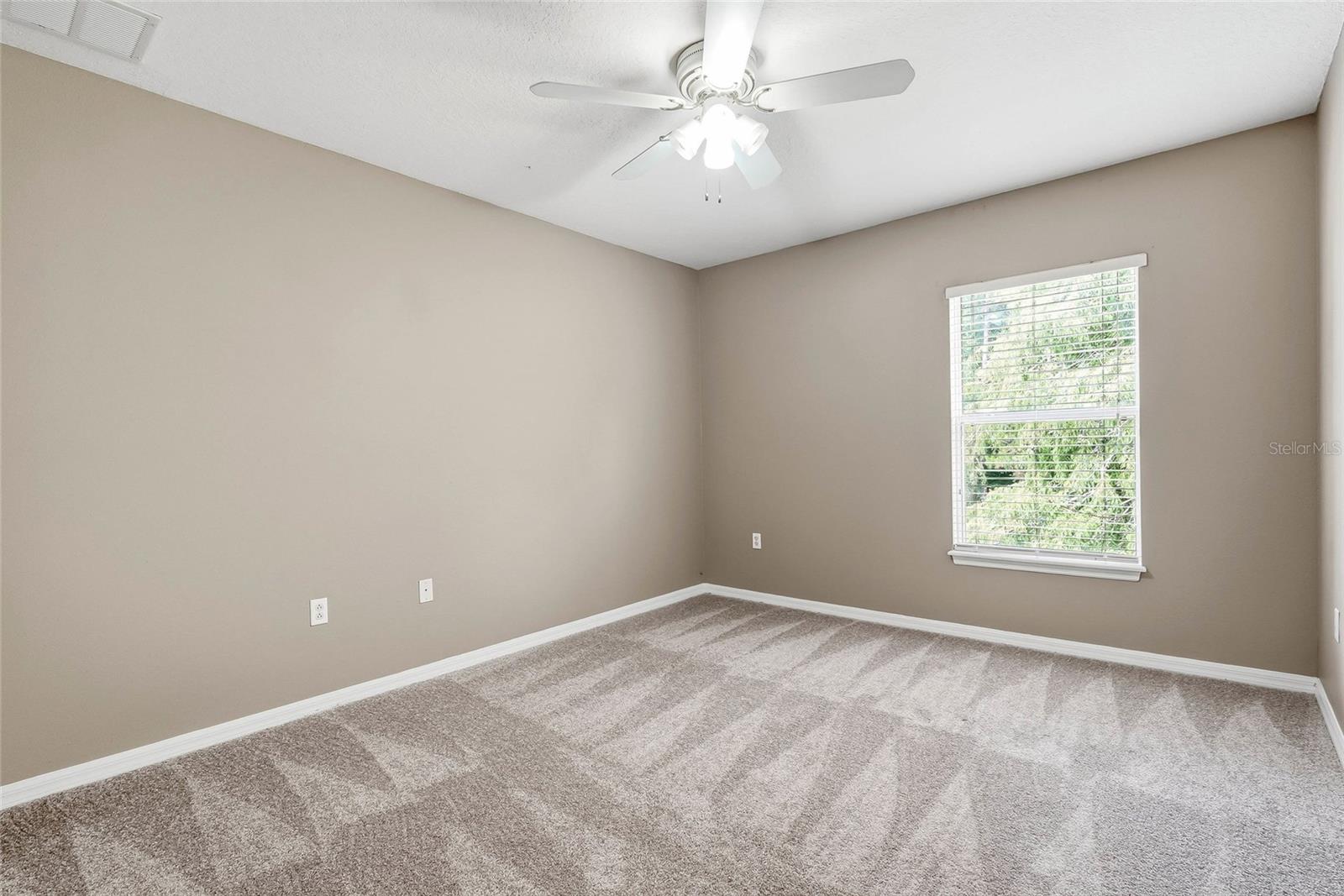 COLONY LAKES - Residential