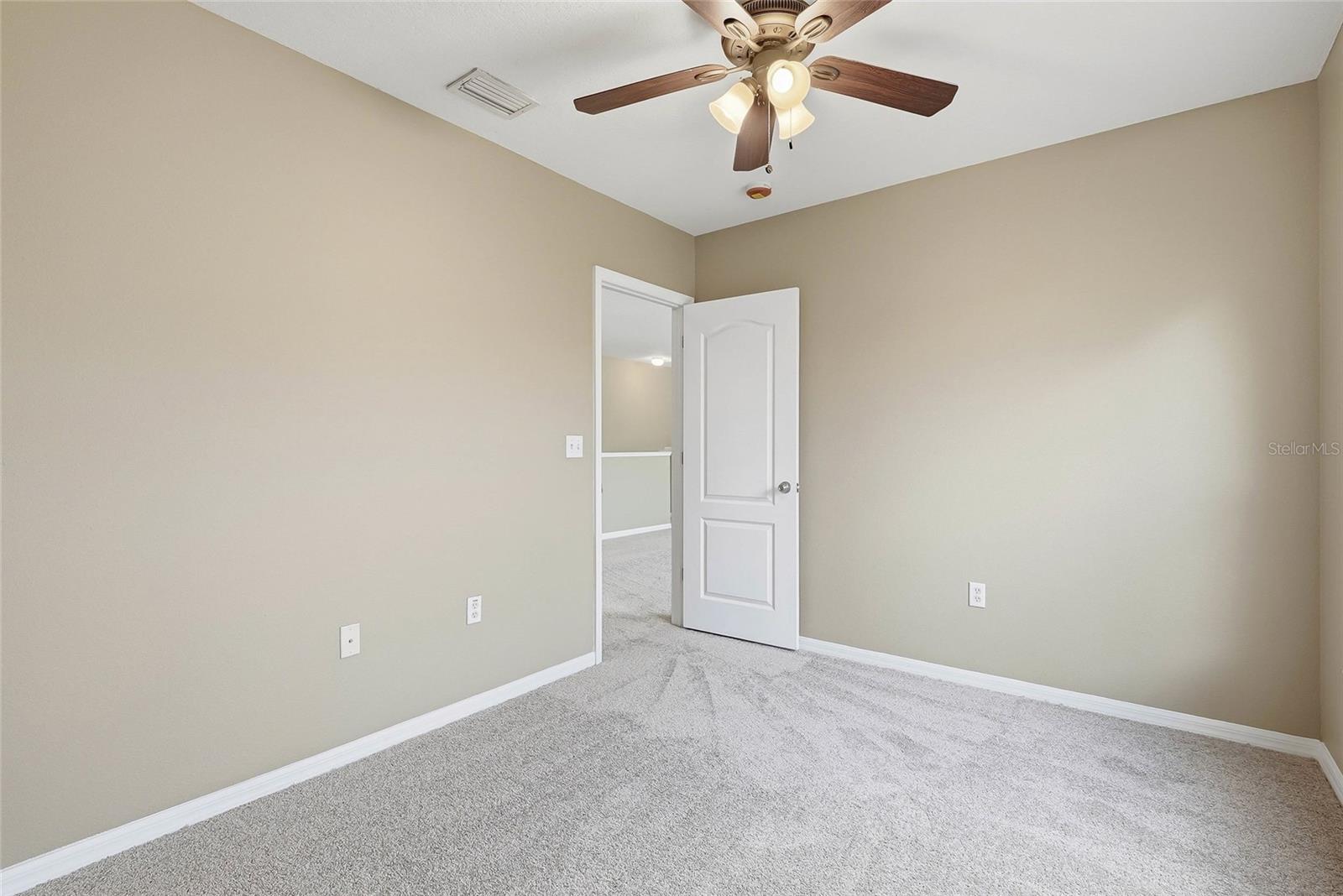 COLONY LAKES - Residential