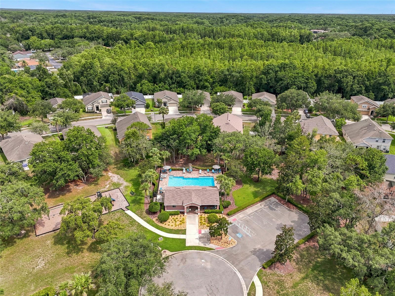 COLONY LAKES - Residential
