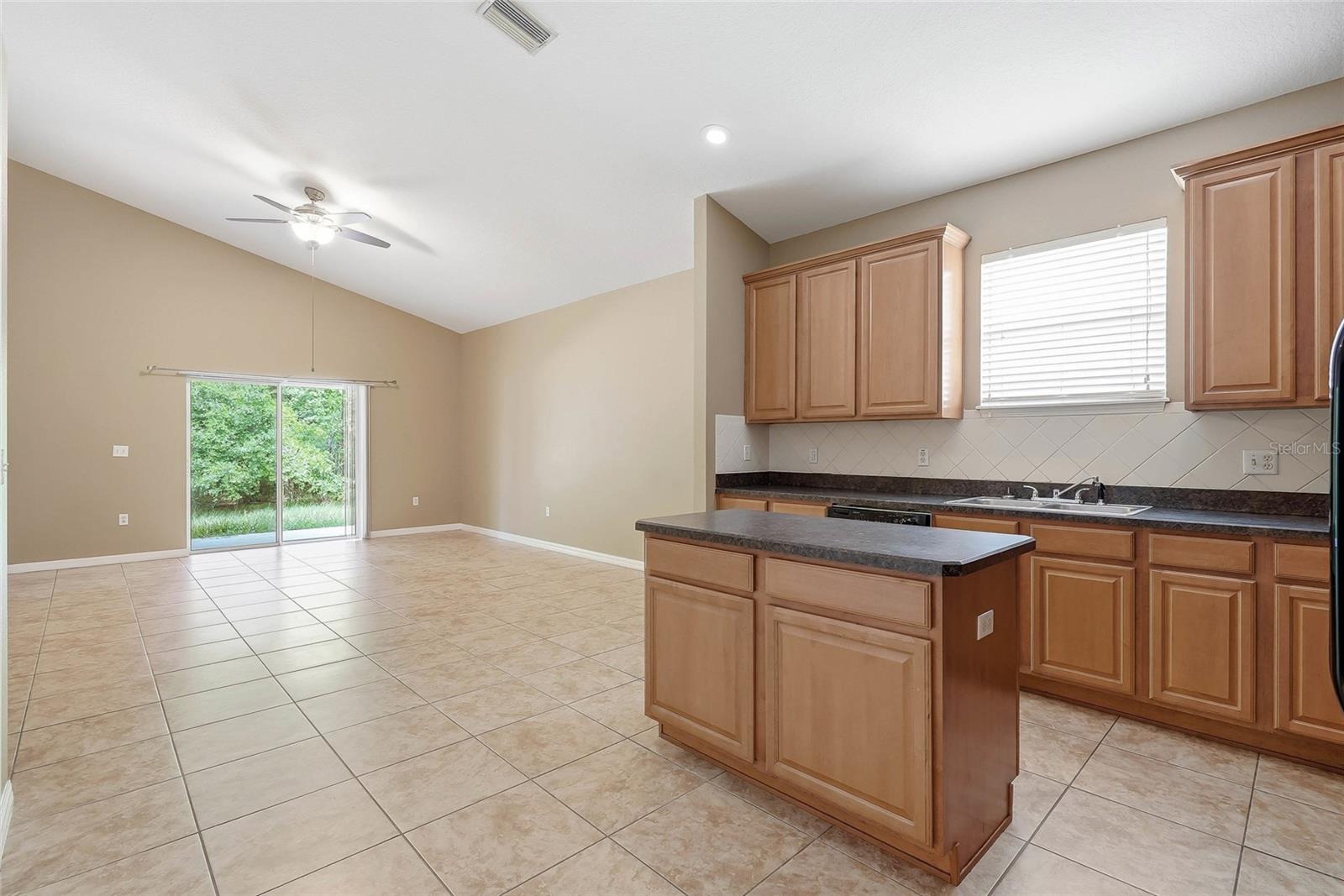 COLONY LAKES - Residential