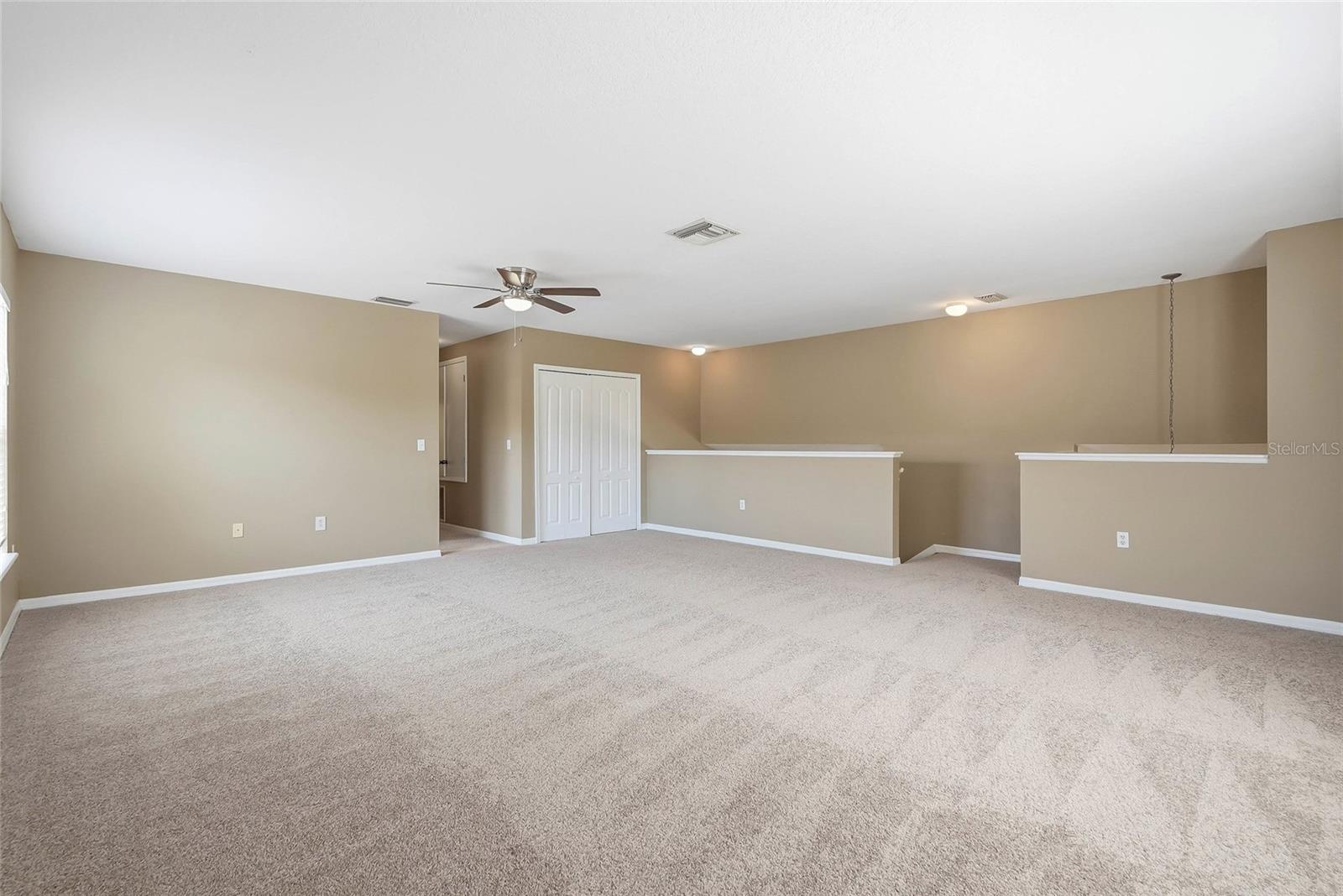 COLONY LAKES - Residential