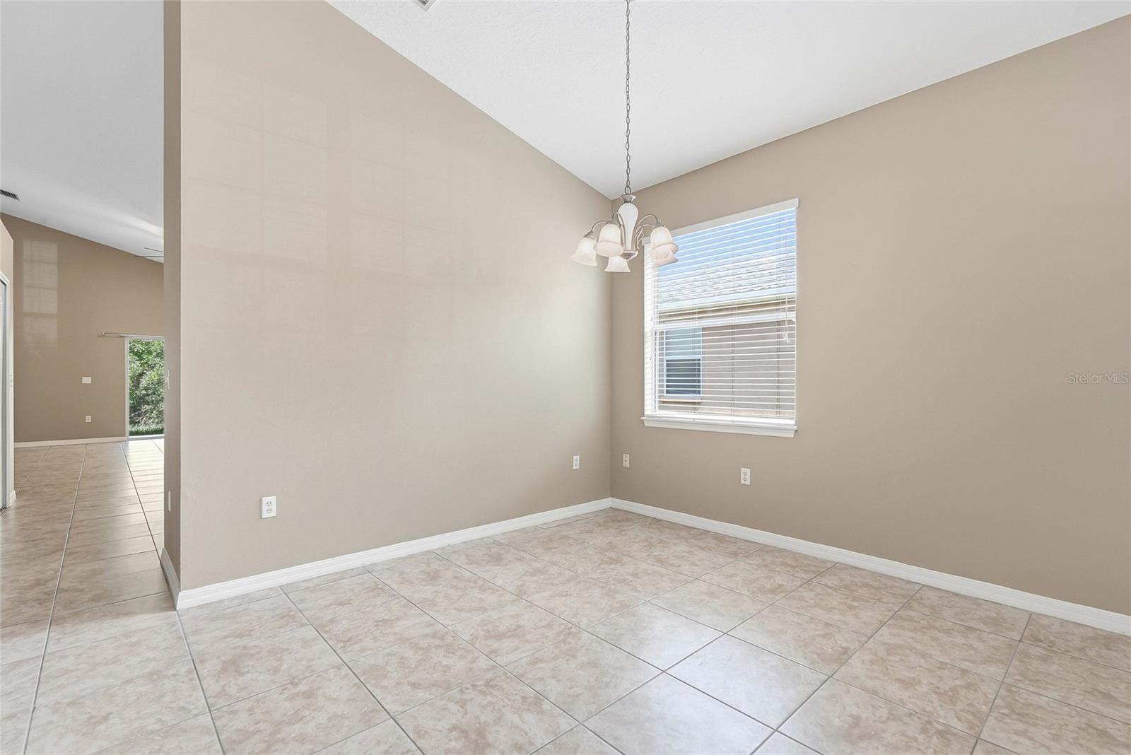 COLONY LAKES - Residential