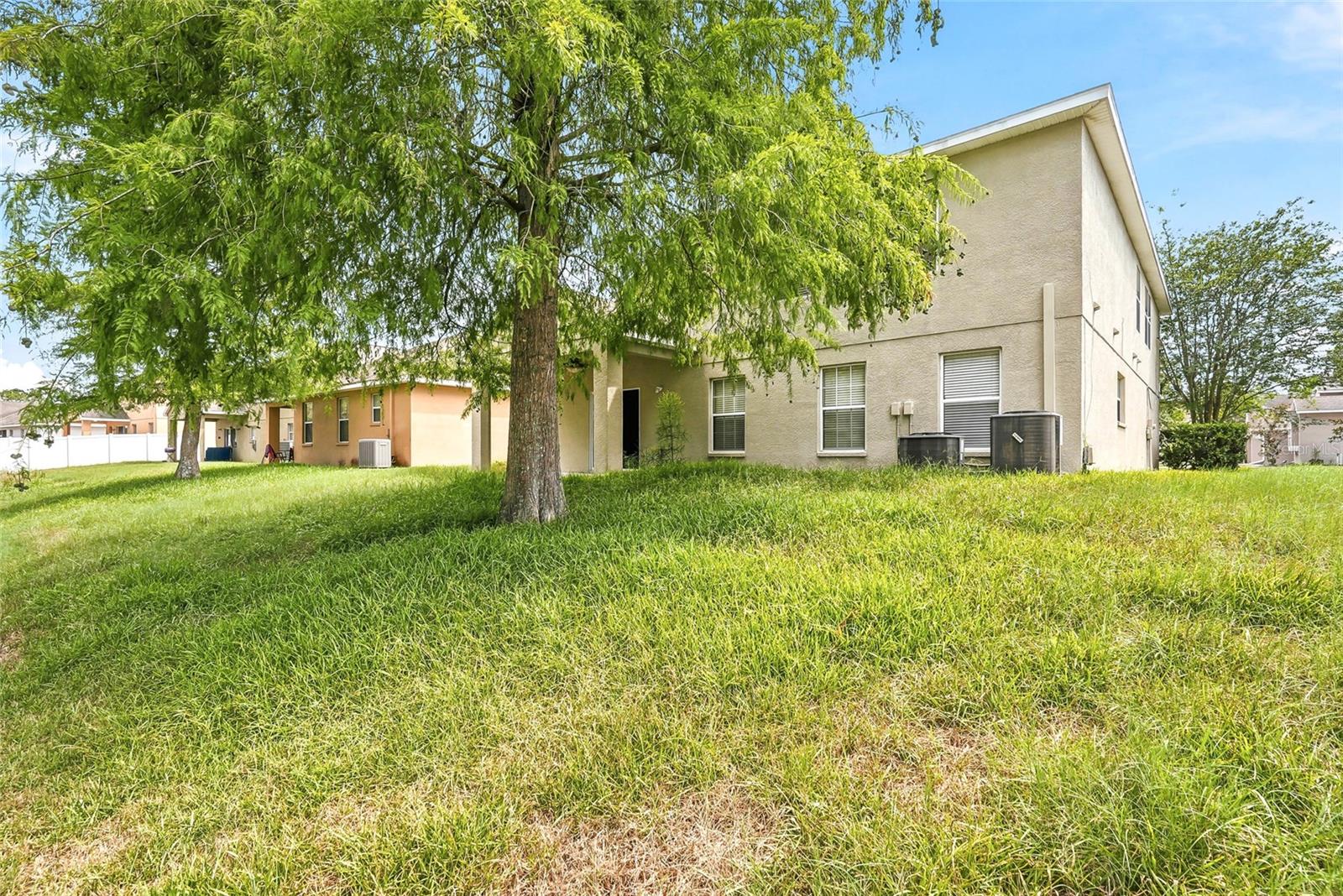 COLONY LAKES - Residential