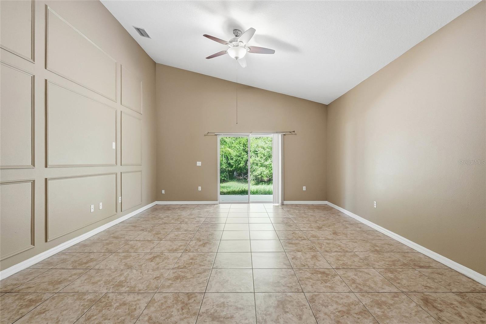 COLONY LAKES - Residential