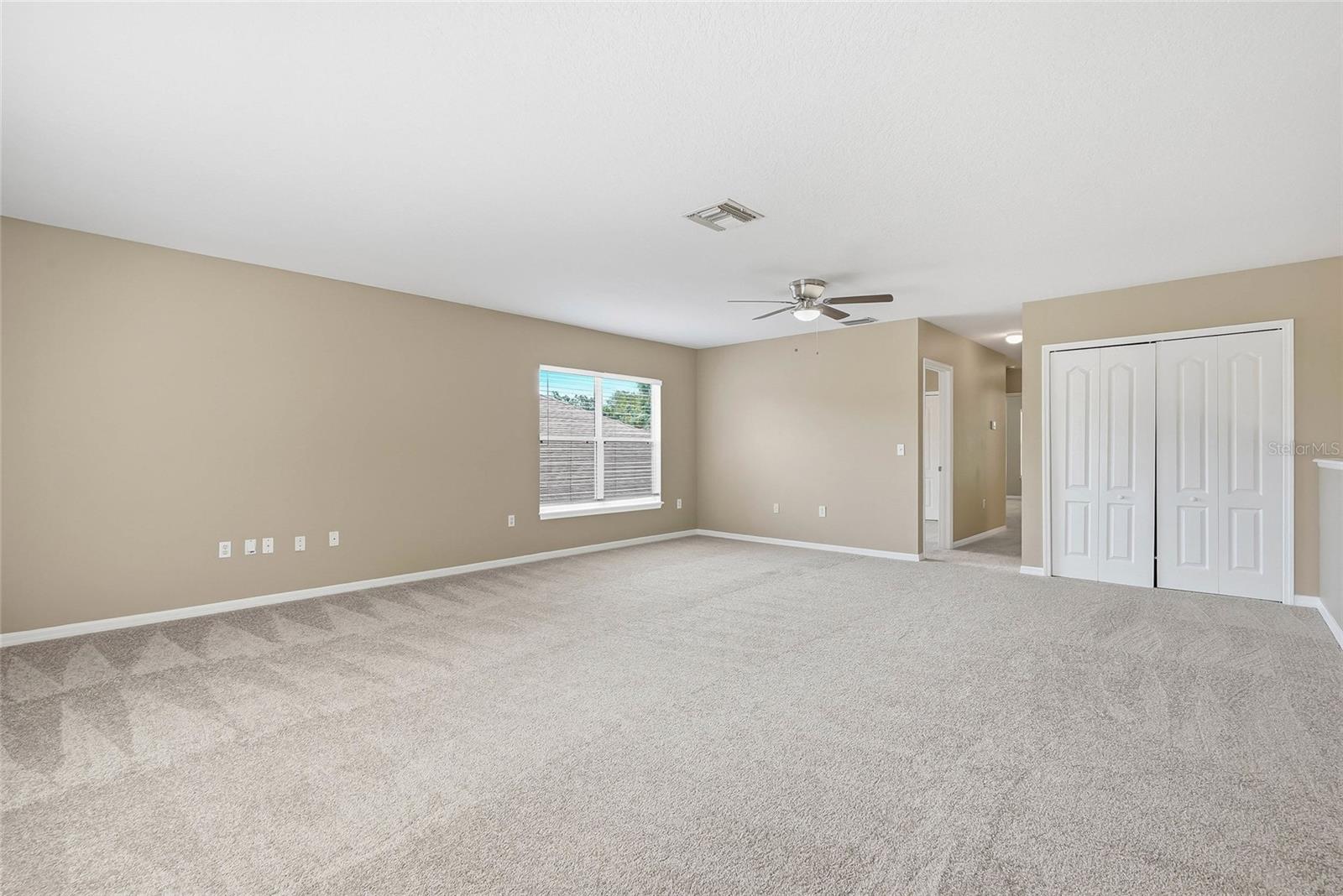 COLONY LAKES - Residential