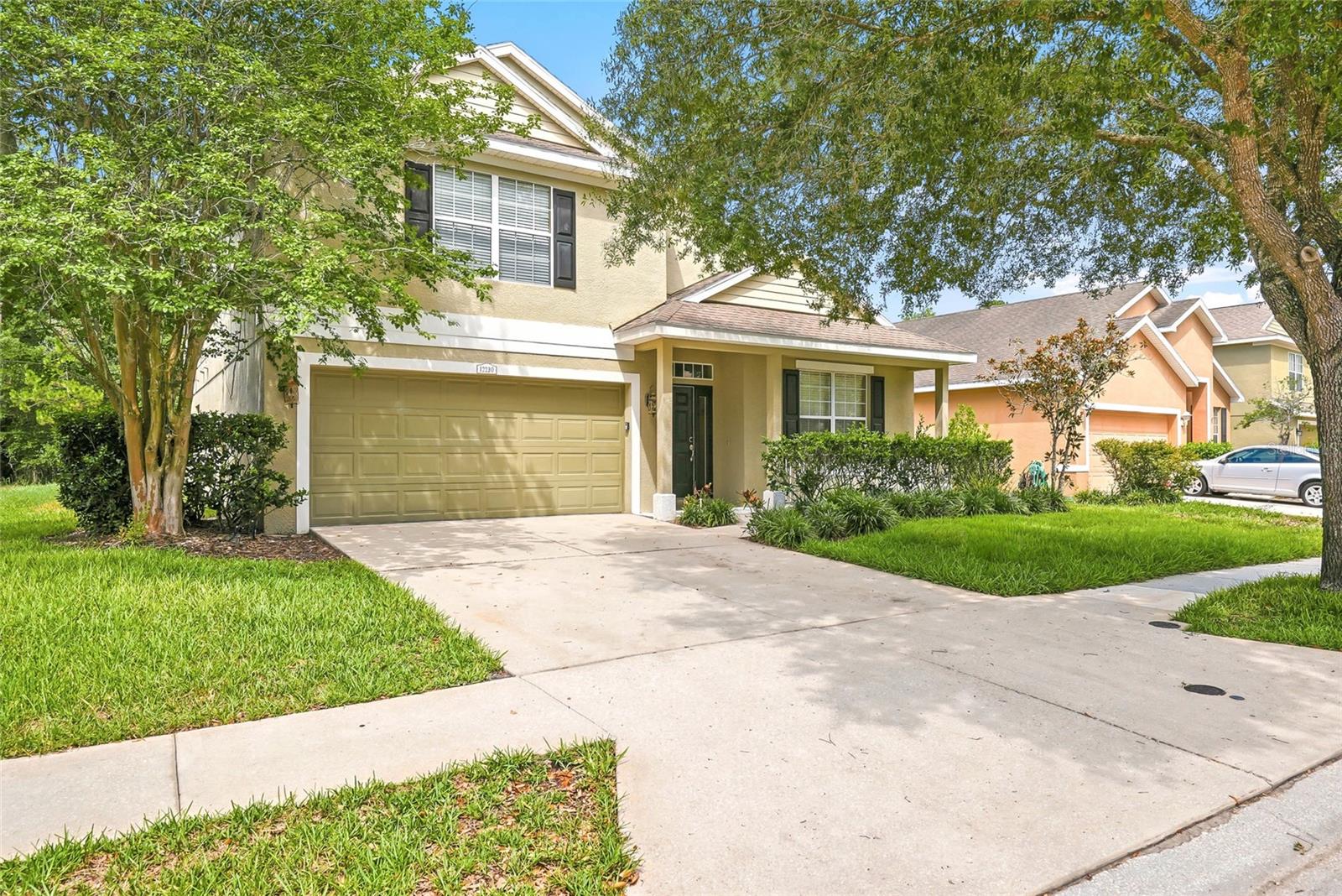 COLONY LAKES - Residential