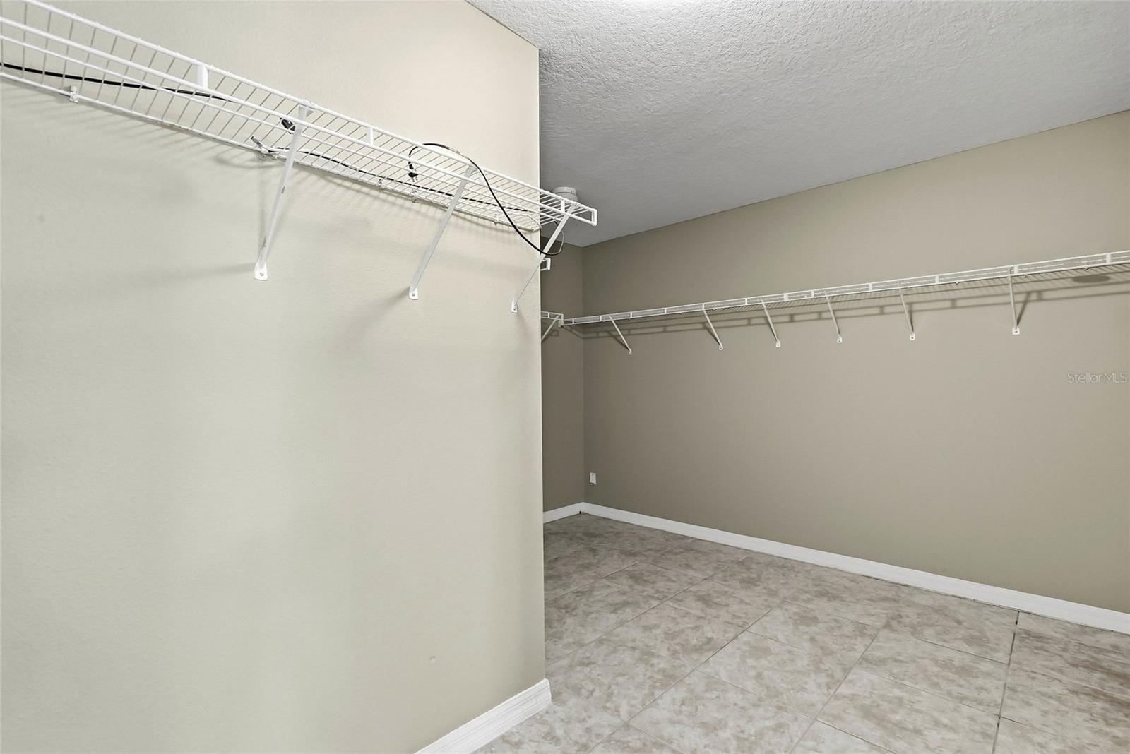 COLONY LAKES - Residential