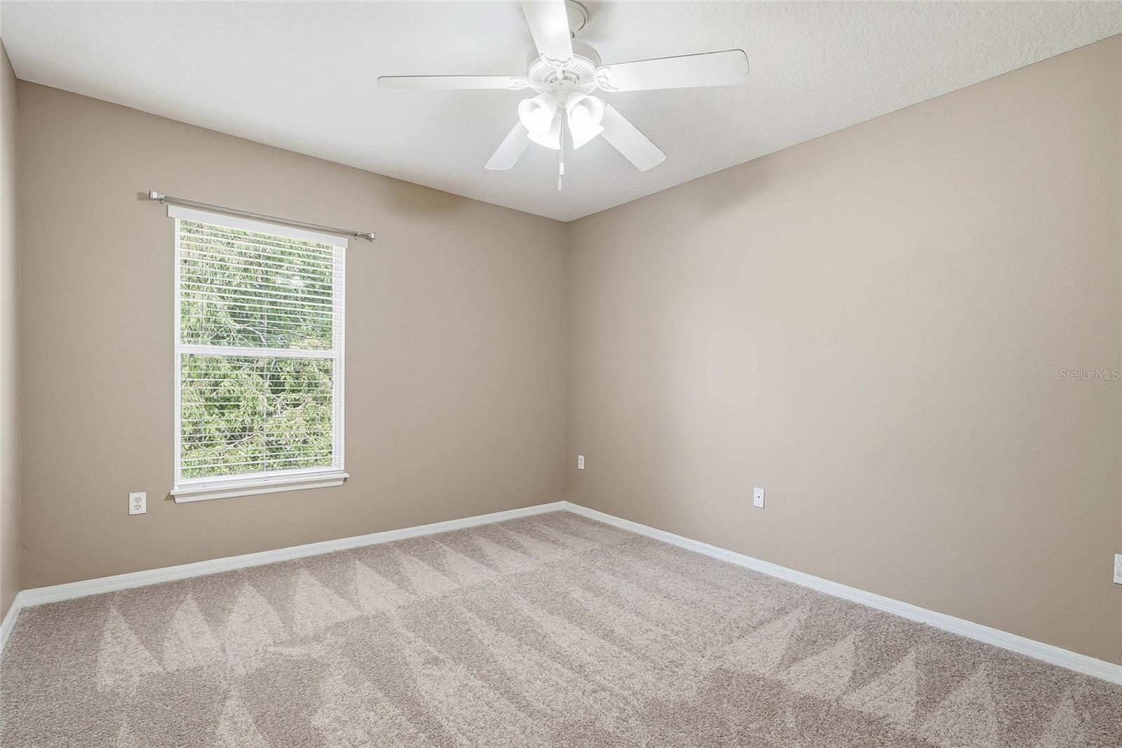 COLONY LAKES - Residential
