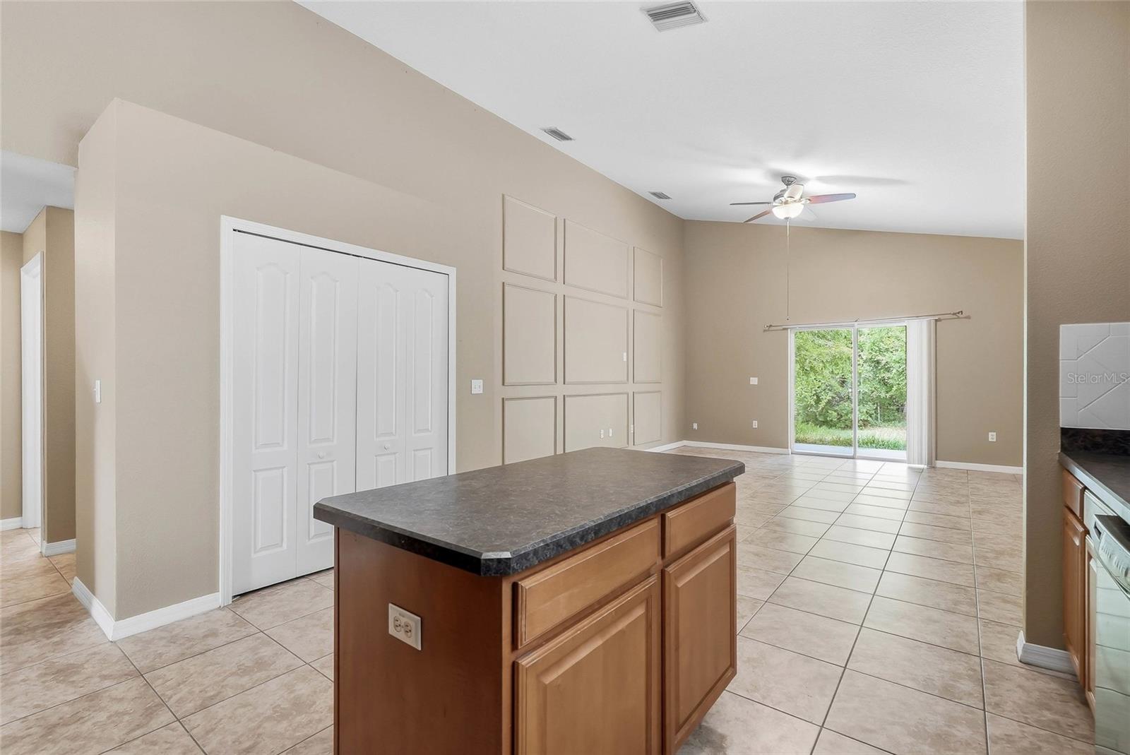 COLONY LAKES - Residential