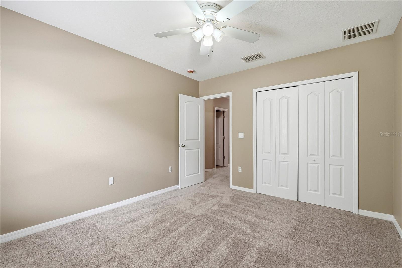 COLONY LAKES - Residential