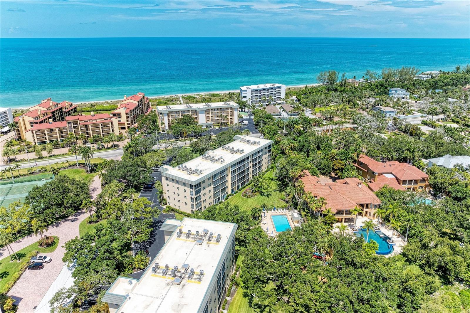 BAY TREE CLUB - Residential