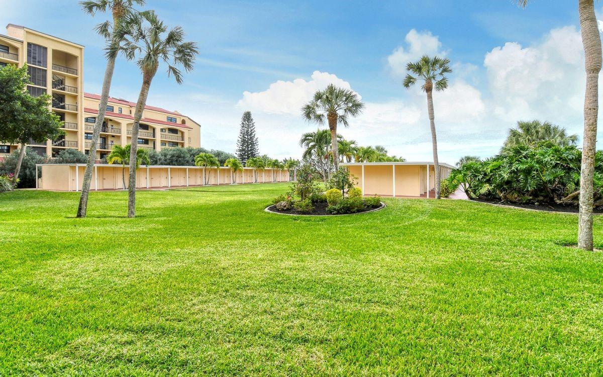 BAY TREE CLUB - Residential