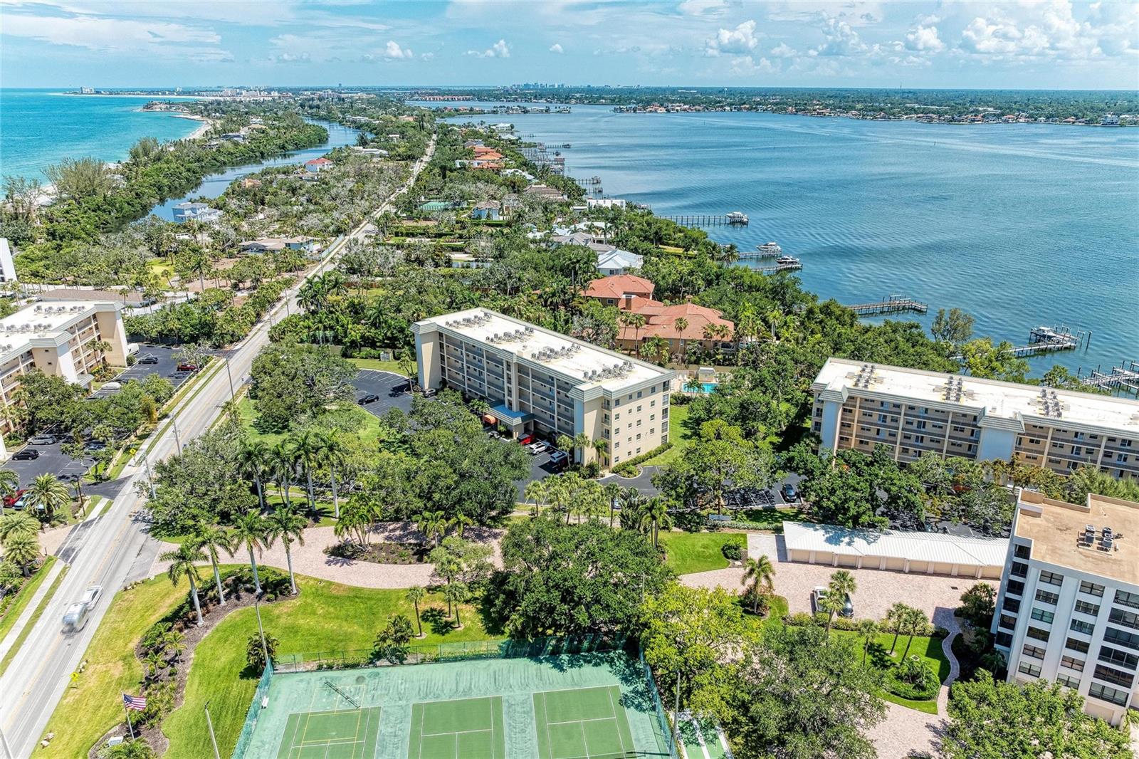 BAY TREE CLUB - Residential