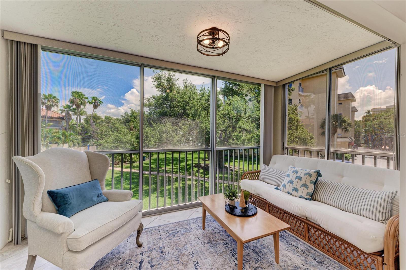 BAY TREE CLUB - Residential