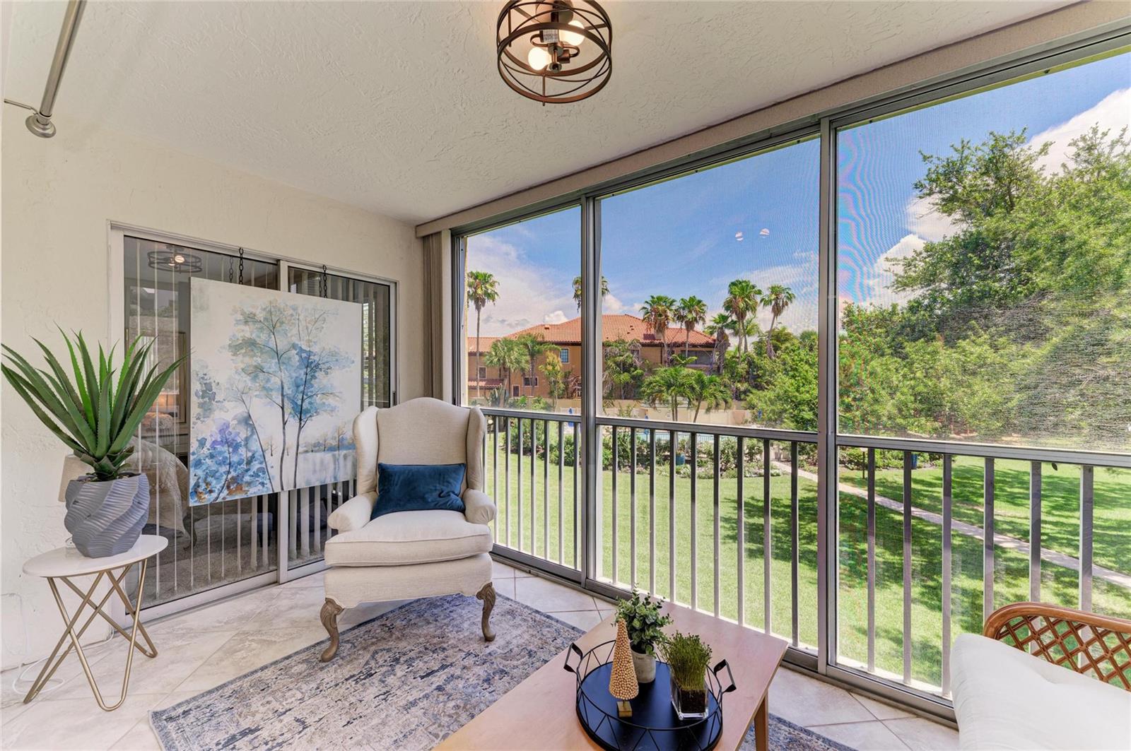 BAY TREE CLUB - Residential