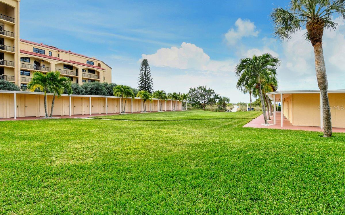 BAY TREE CLUB - Residential