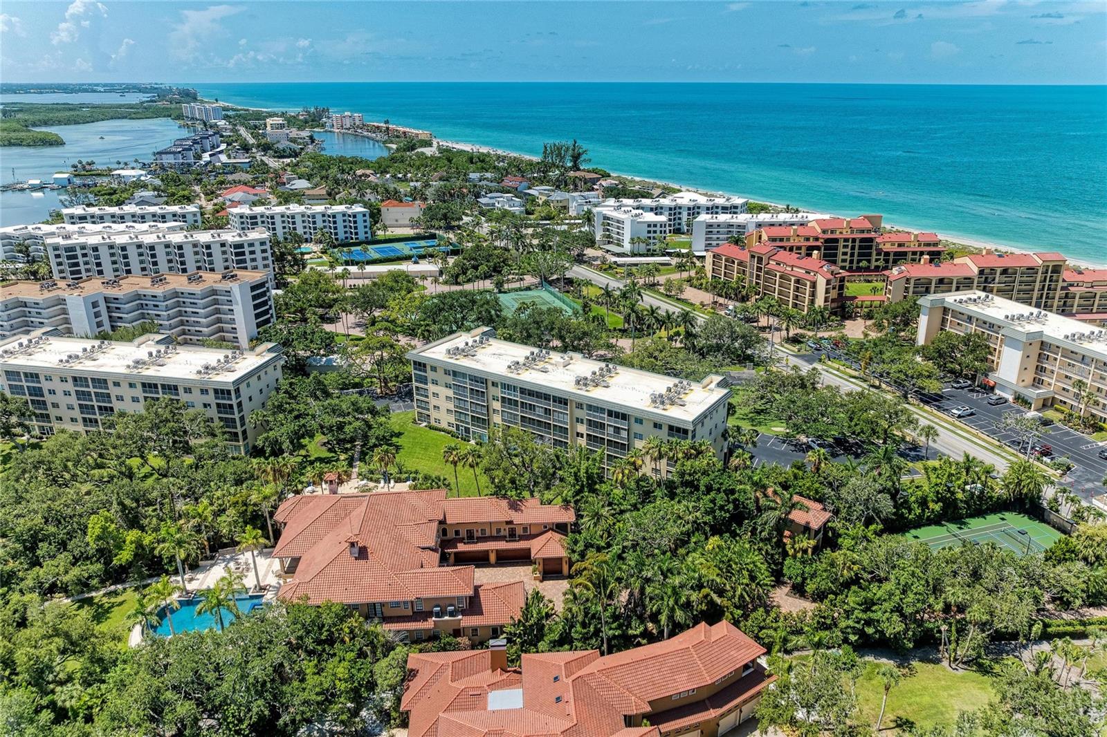 BAY TREE CLUB - Residential