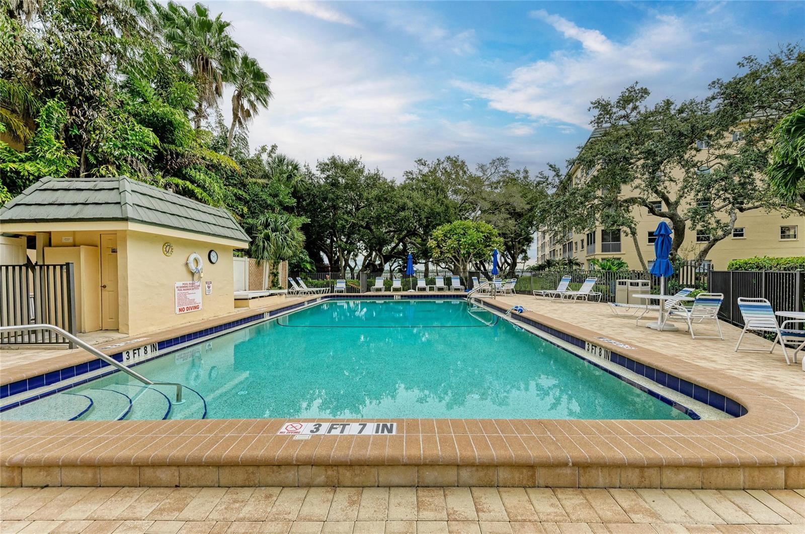 BAY TREE CLUB - Residential