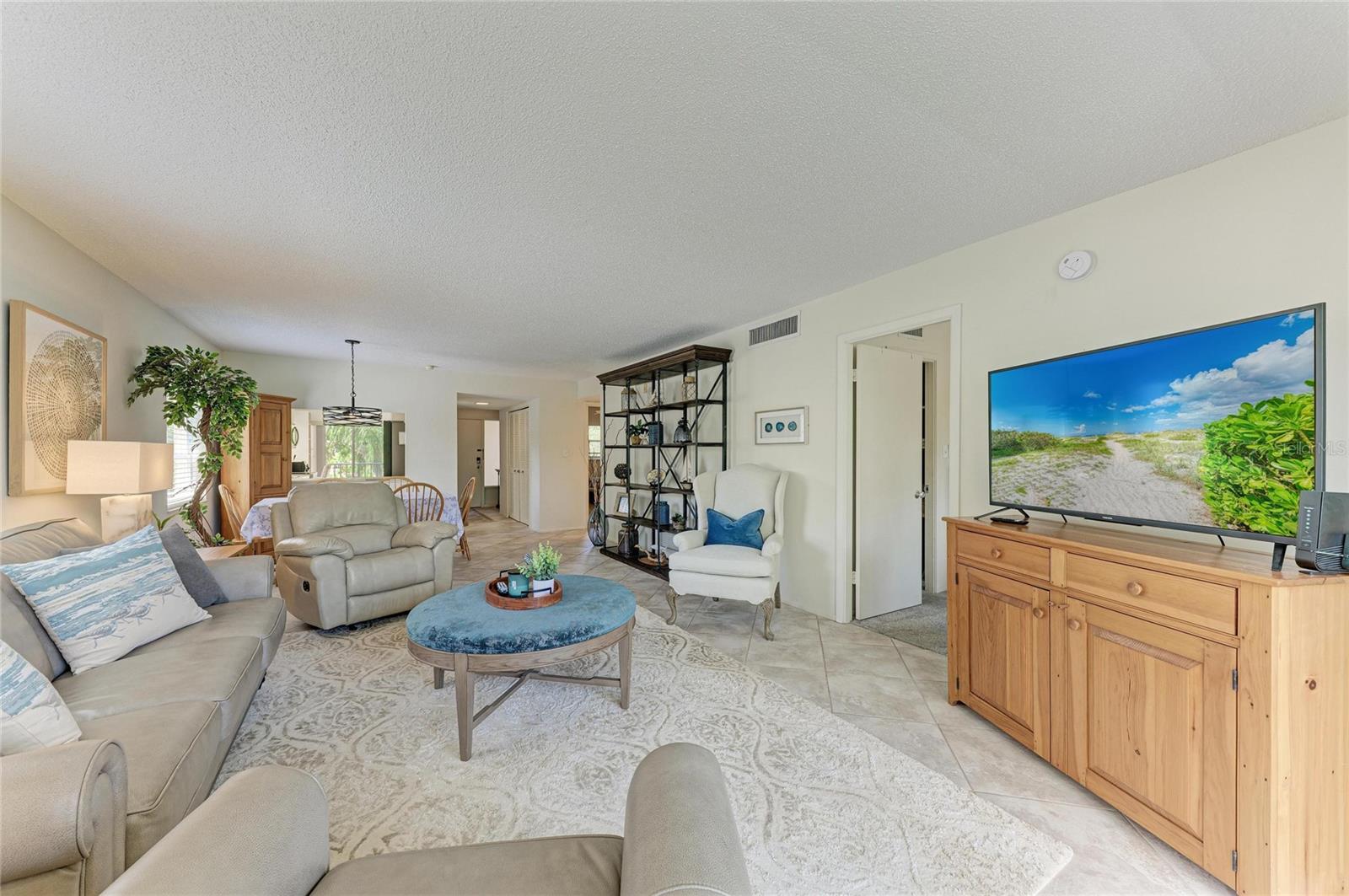 BAY TREE CLUB - Residential