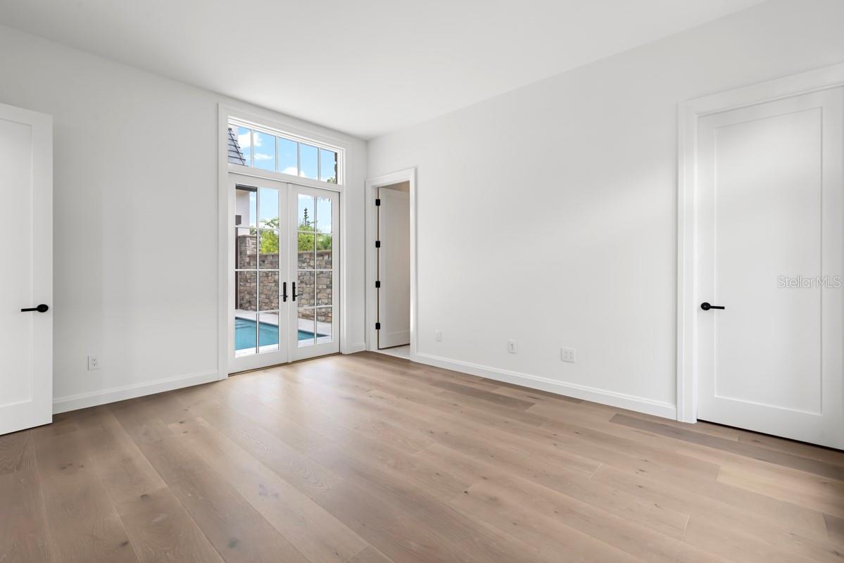 GOLDEN OAK FLORIAN PARK CONDOMINIUM - Residential