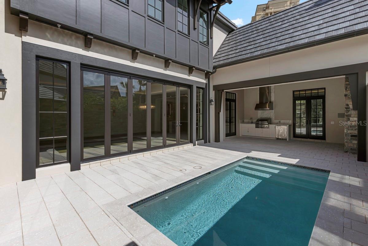 GOLDEN OAK FLORIAN PARK CONDOMINIUM - Residential